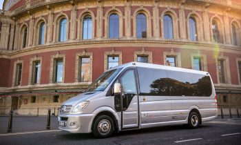 Private coach hire in London/Minibus hire